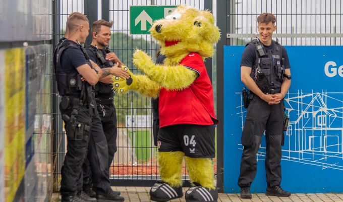 Bayer 04 Leverkusen gegen SC Paderborn 07 in der IMS Arena