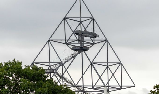 Im Schatten des Tetraeder - Damen zu Gast in Bottrop