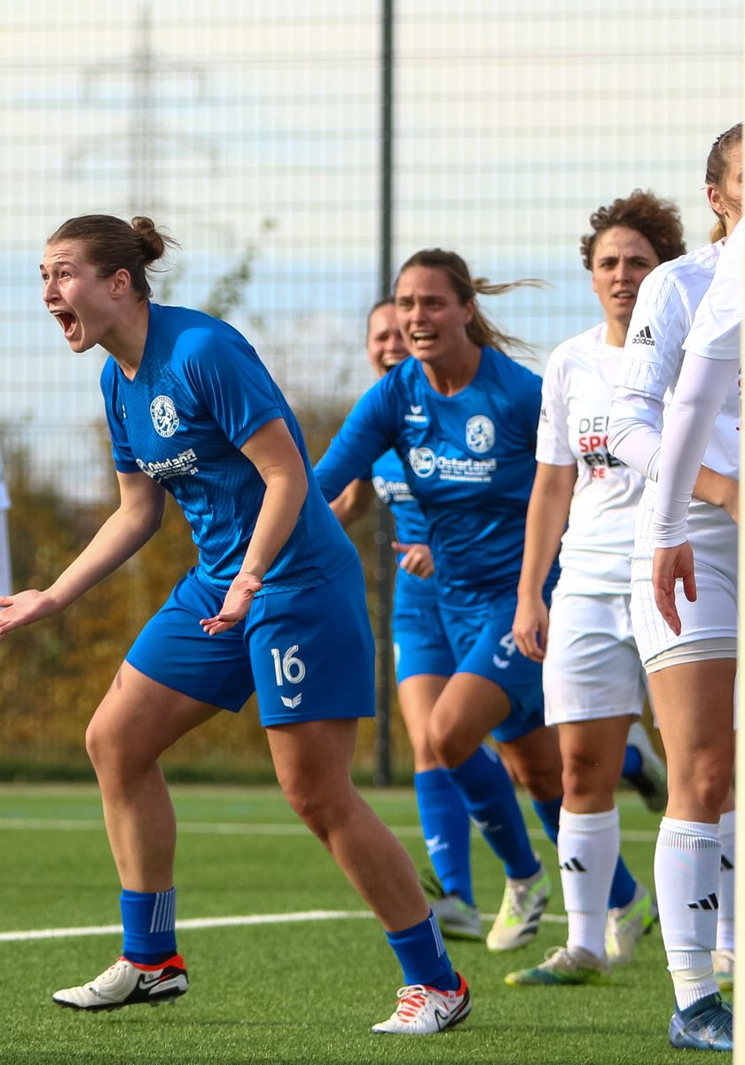 Die Fotos vom 1:0 Erfolg der SSVg Damen